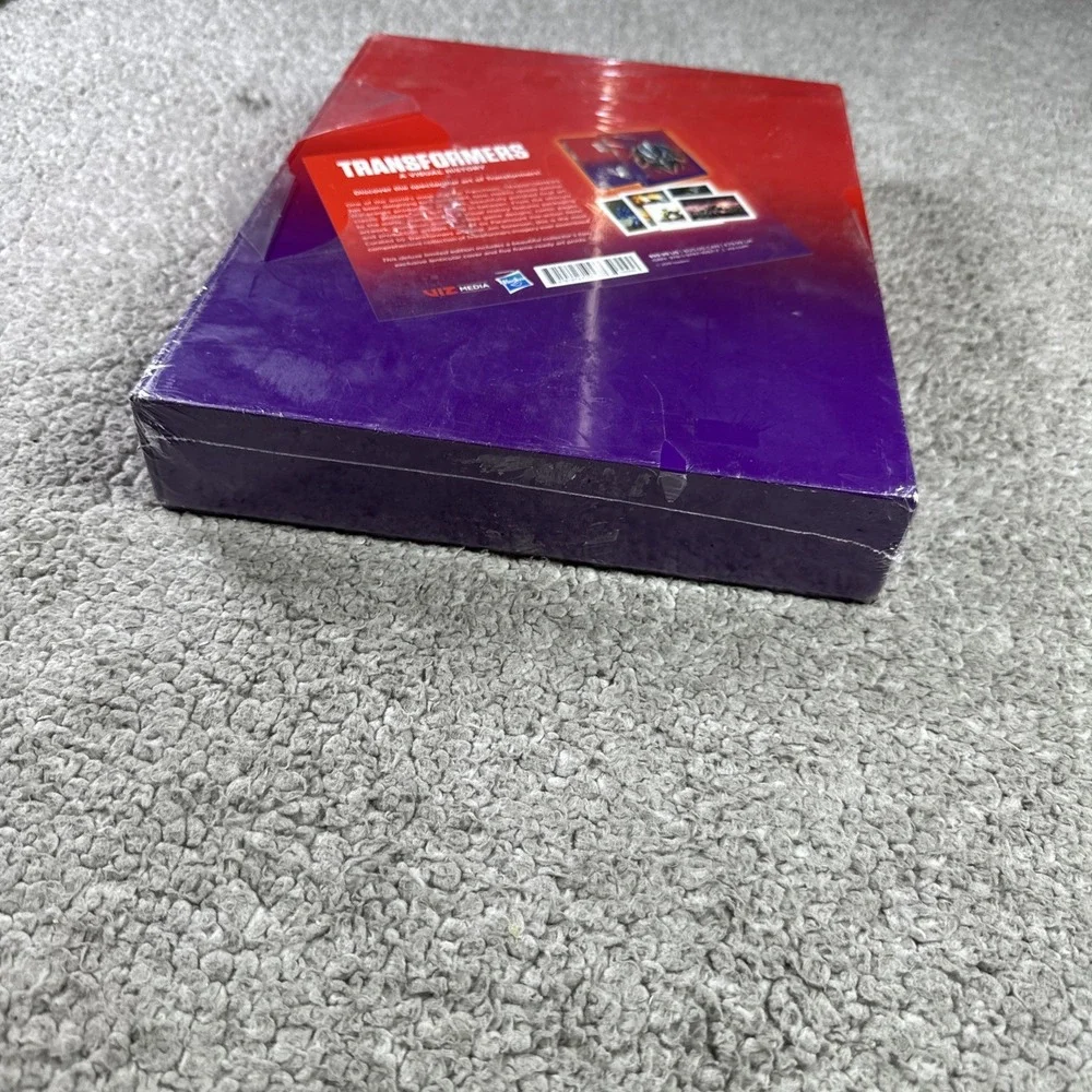 Transformers: A Visual History (Limited Edition), Sorenson, Jim 2019 Hasbro - Picture 5 of 6